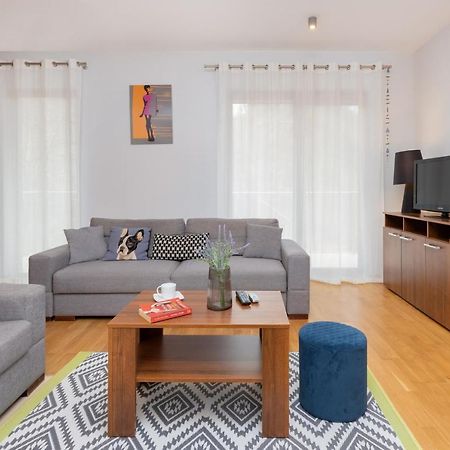 Villa 4 Pory Roku By Noclegi Renters Jastrzebia Gora Bagian luar foto