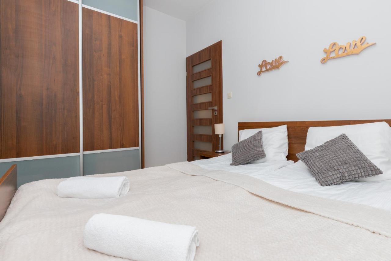 Villa 4 Pory Roku By Noclegi Renters Jastrzebia Gora Bagian luar foto